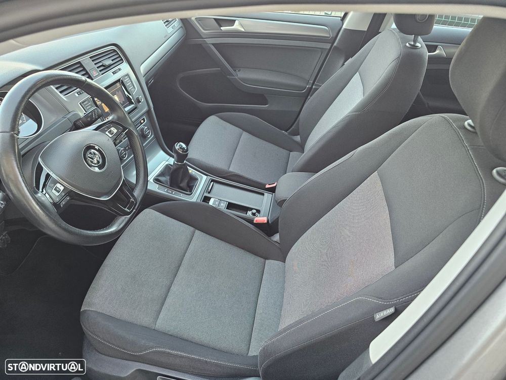VW Golf 1.6 TDI Confortline - 25