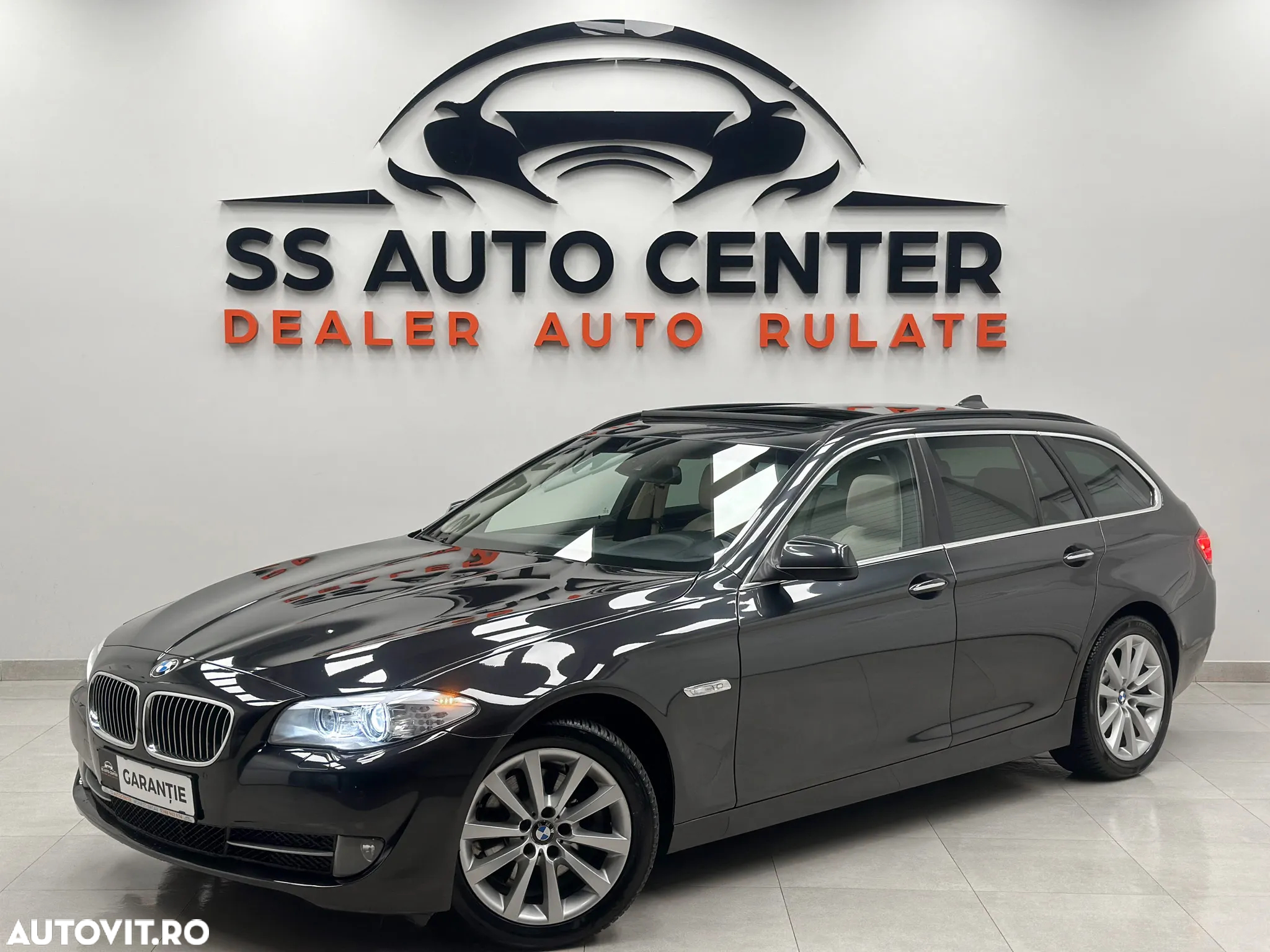 BMW Seria 5 520d Touring Aut. Luxury Line - 2