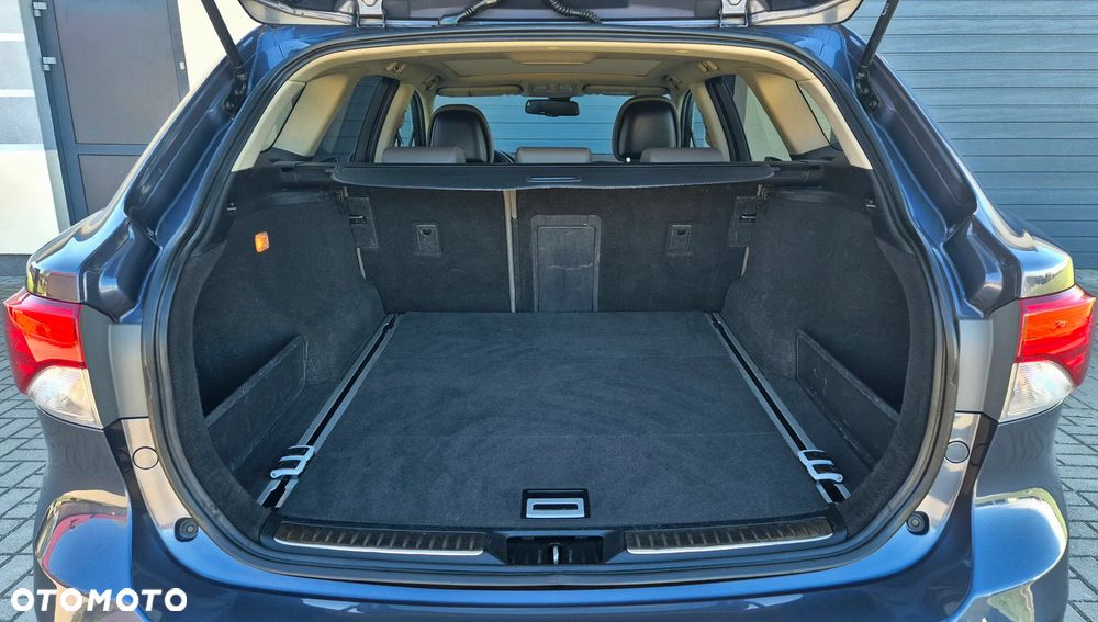 Toyota Avensis 2.0 D-4D Executive - 10