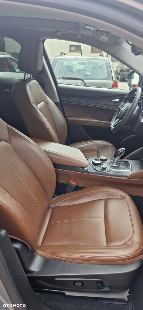 Alfa Romeo Stelvio 2.0 Turbo TI Q4 - 13
