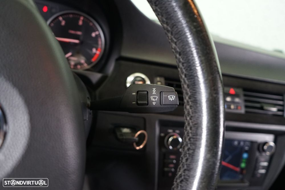 BMW 320 d Coupe Auto - 28