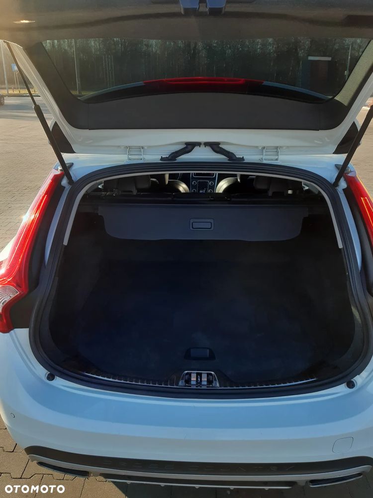 Volvo V60 Cross Country - 26