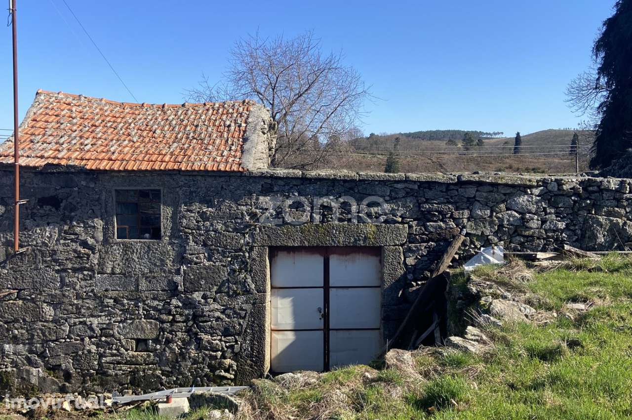 Moradia individual para venda em Linharelhos, Salto, Montalegre - Grande imagem: 3/31
