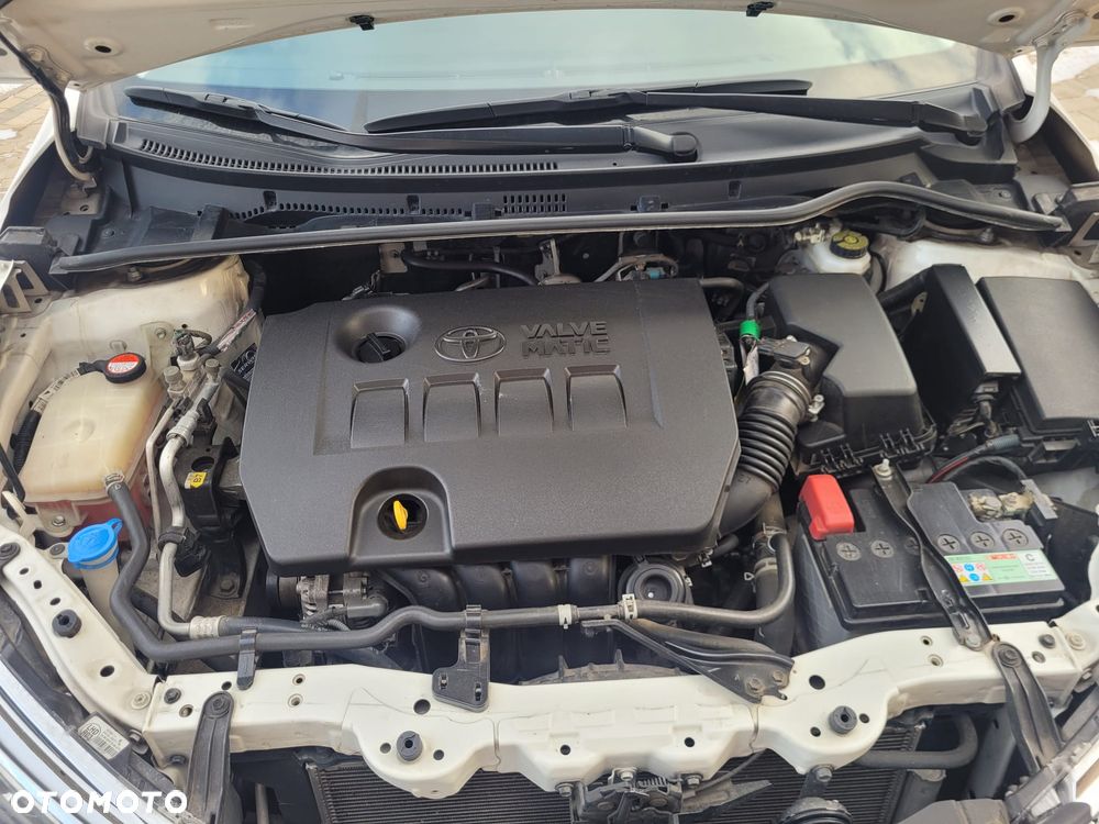 Toyota Corolla 1.6 50th Anniversary - 10