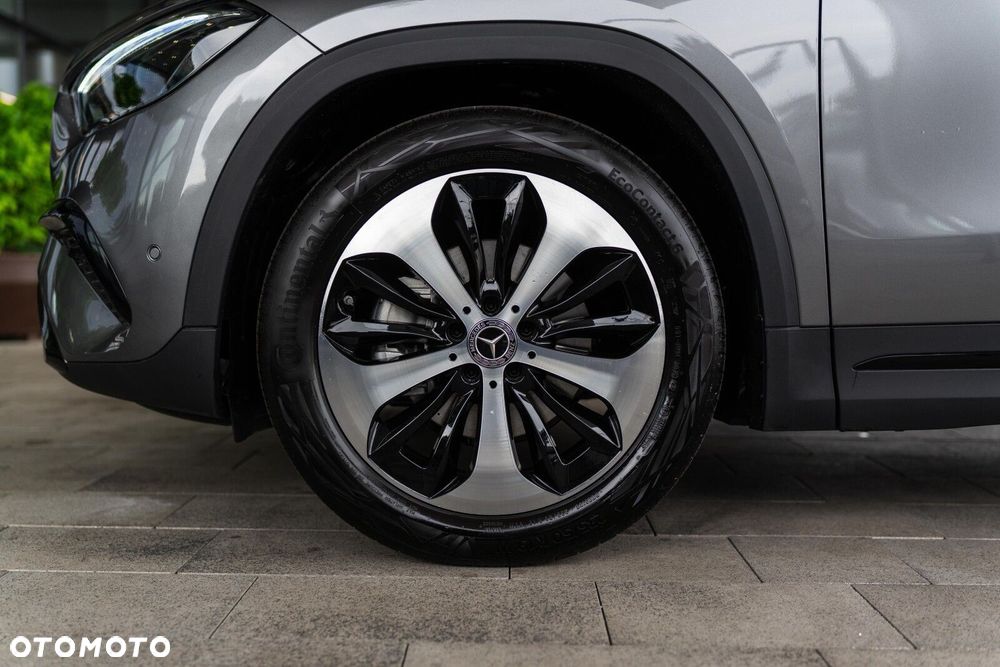 Mercedes-Benz GLA - 7