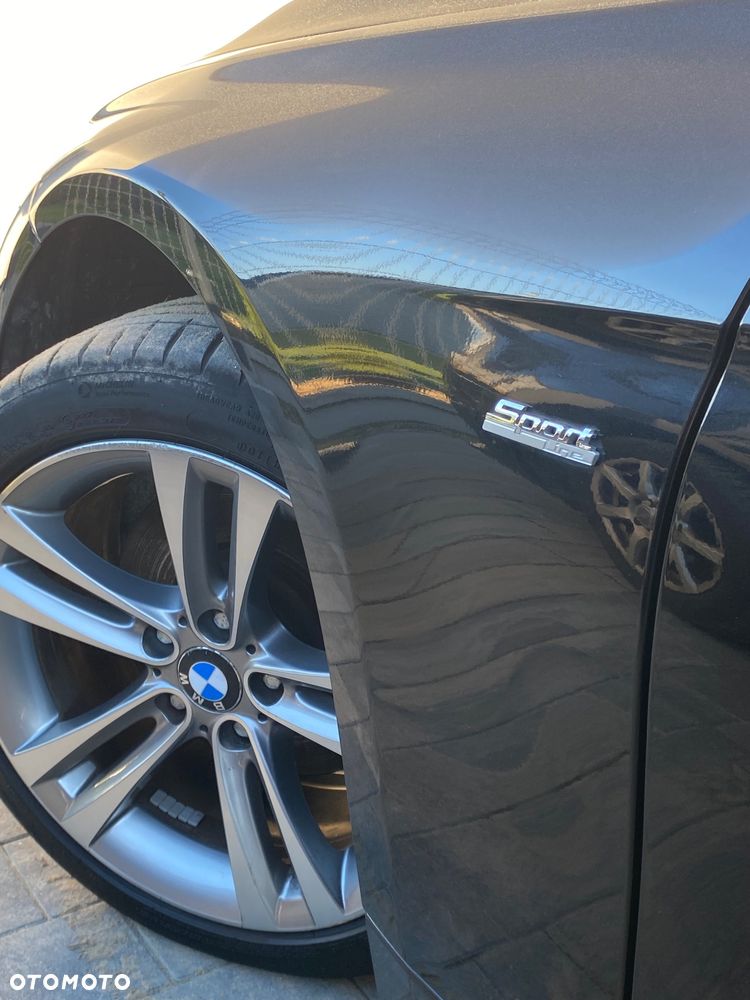 BMW Seria 3 330i Sport Line - 3