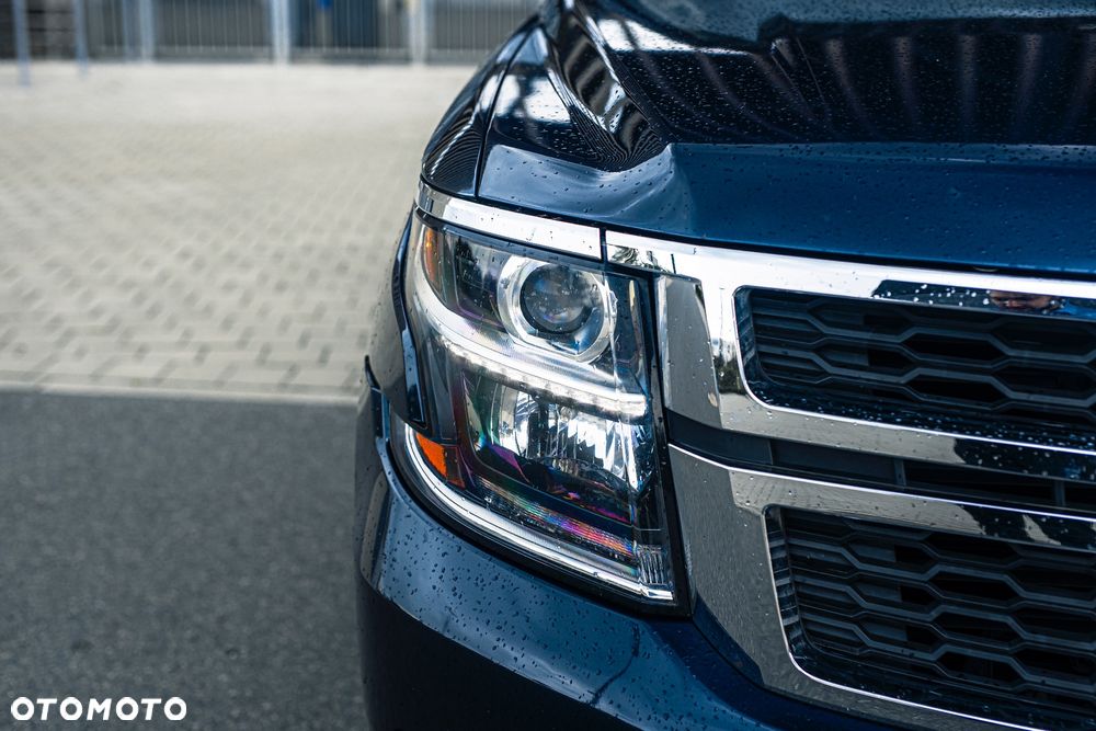 Chevrolet Suburban - 6