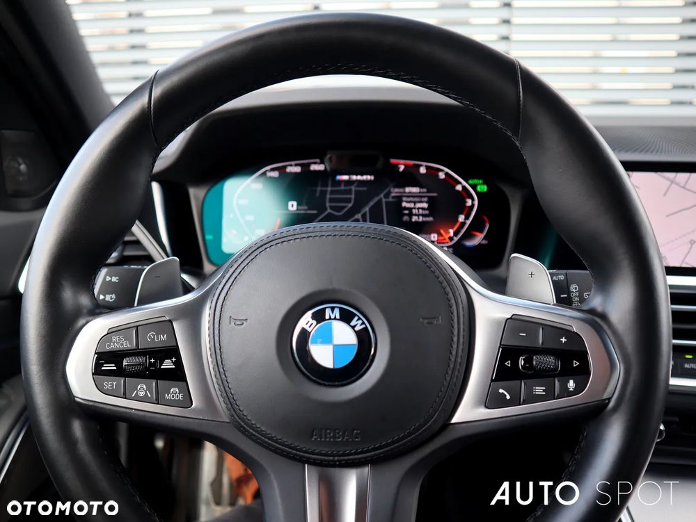BMW Seria 3 M340i xDrive sport - 21
