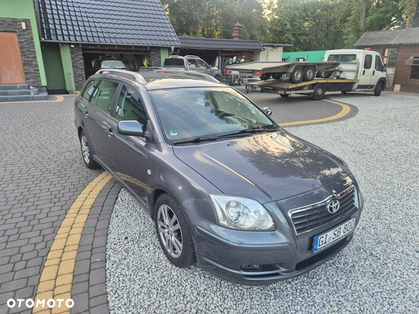 Toyota Avensis 1.8 VVT-i Combi Executive