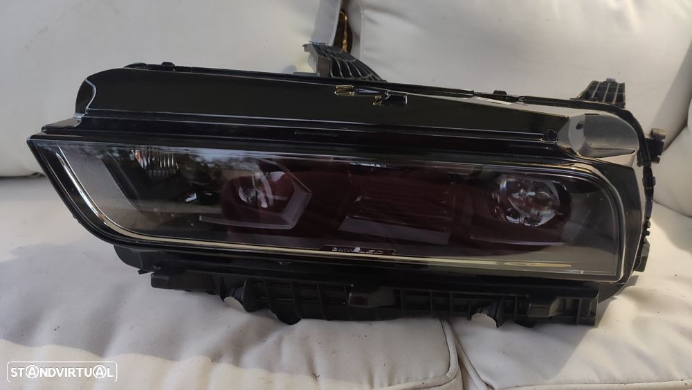 farol esquerdo full Led BMW série 7 G70 - 5A63711 - 1