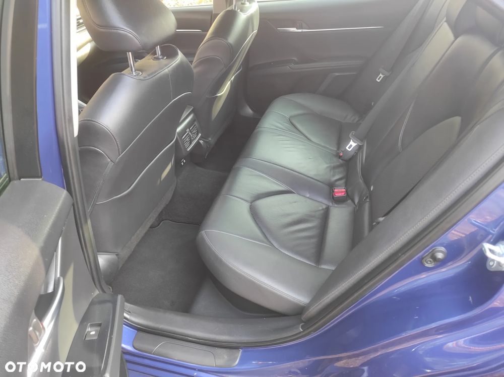 Toyota Camry 2.5 Hybrid Comfort CVT - 4