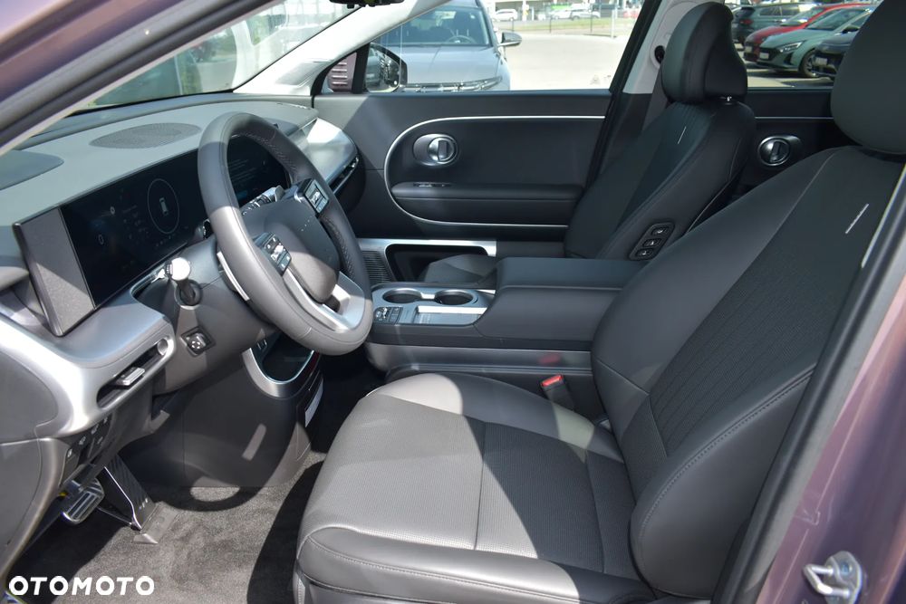 Hyundai IONIQ 9 110kWh Calligraphy AWD - 9