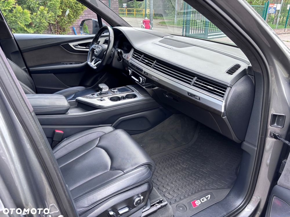 Audi SQ7 4.0 TDI Quattro Tiptronic - 32