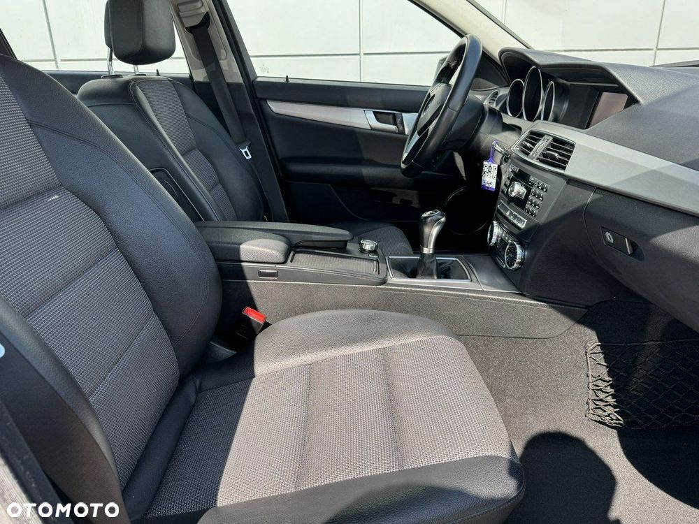 Mercedes-Benz Klasa C 180 BlueEFFICIENCY Avantgarde - 20