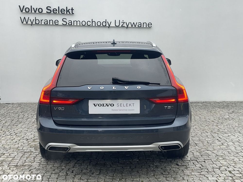 Volvo V90 Cross Country - 7