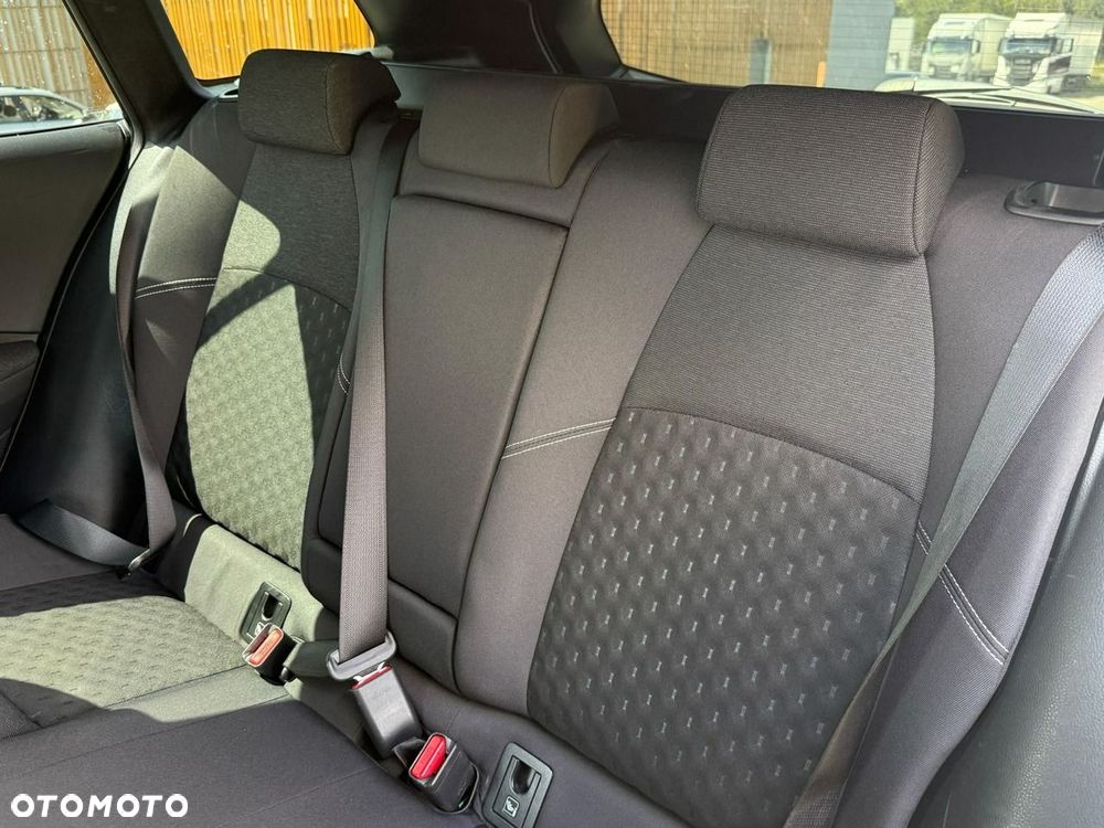 Toyota Corolla 2.0 Hybrid Comfort - 24