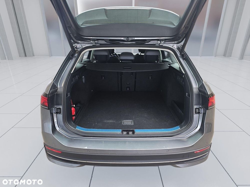 Volkswagen Passat - 19