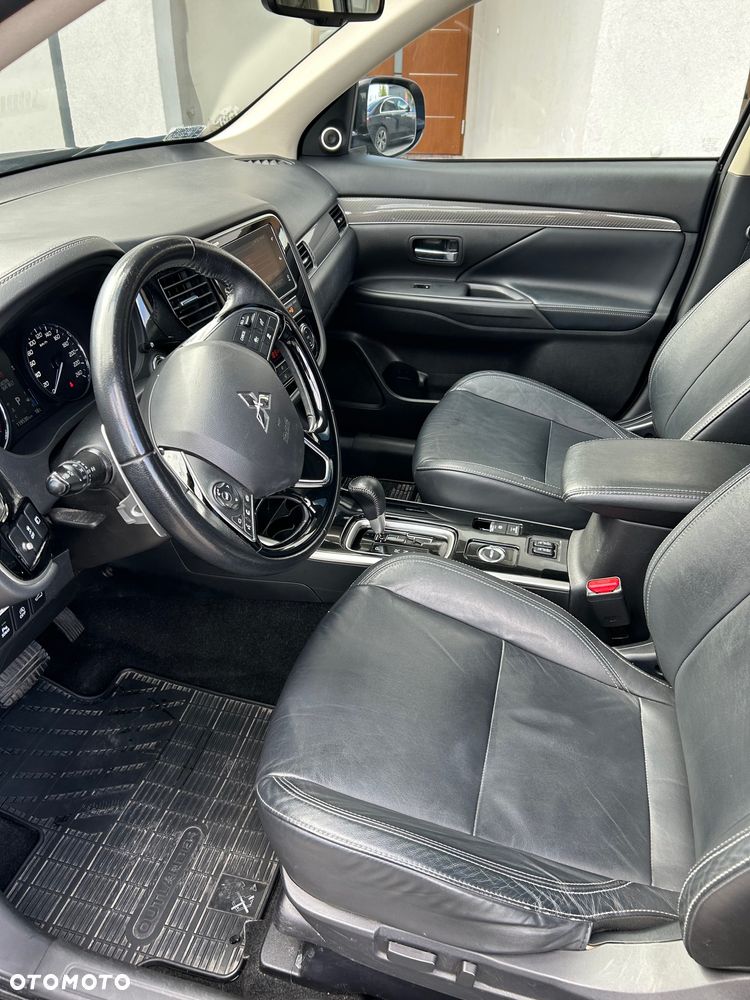 Mitsubishi Outlander 2.0 Intense + 4WD CVT - 6