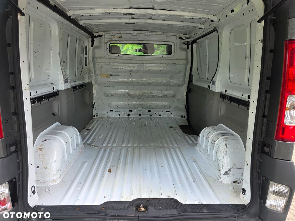 Opel Vivaro - 19