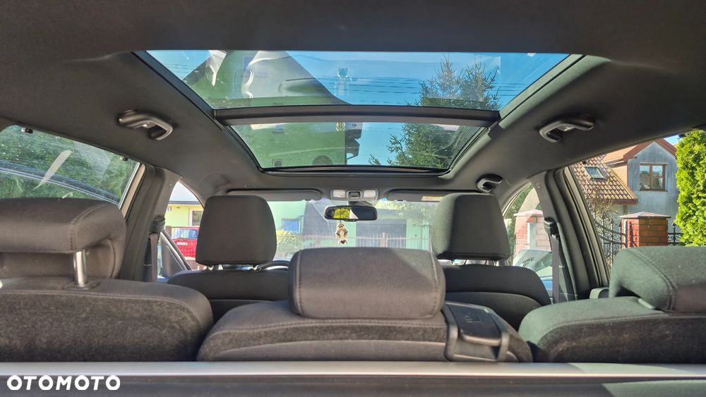 Kia Carens 1.6 GDI Attract - 9