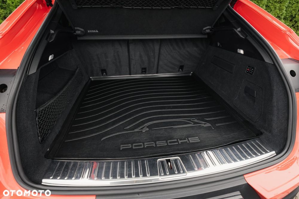 Porsche Cayenne - 35