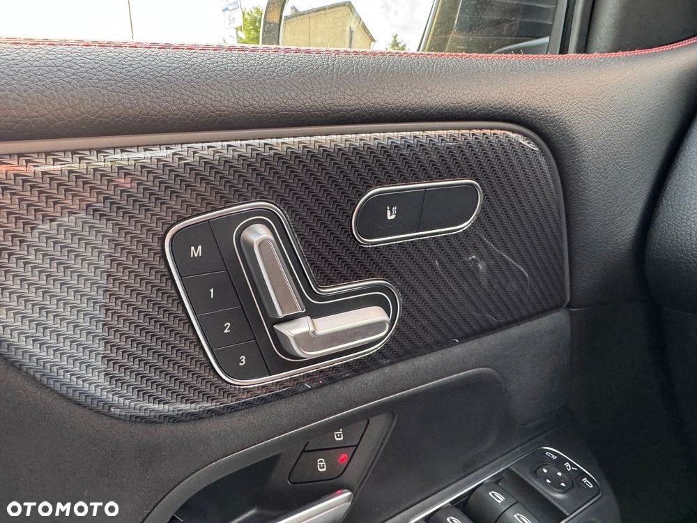 Mercedes-Benz GLB 200 d 4-Matic 8G-DCT - 6