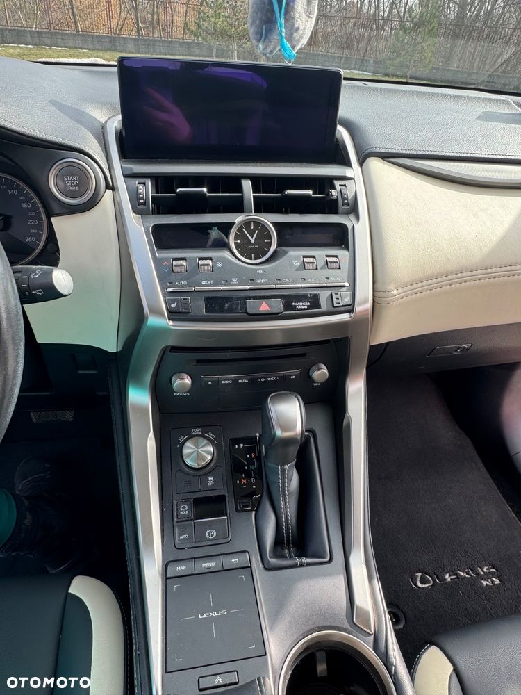 Lexus NX 300 F Impression AWD - 13