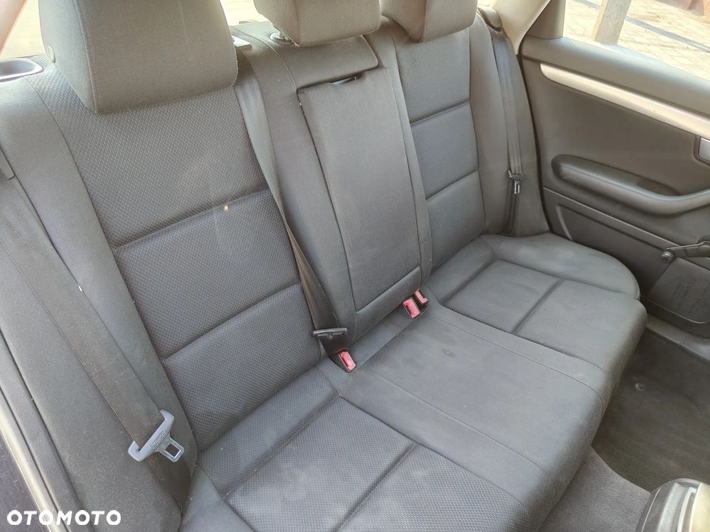 Audi A4 Avant - 6