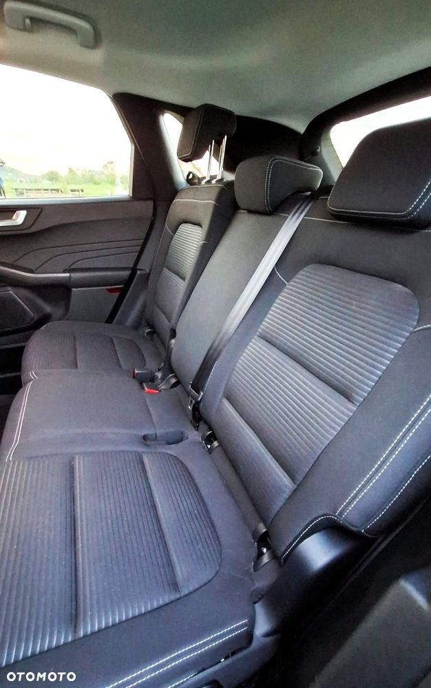 Ford Kuga 1.5 EcoBoost FWD Titanium - 6
