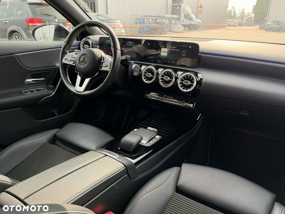 Mercedes-Benz Klasa A 200 7G-DCT Progressive - 21