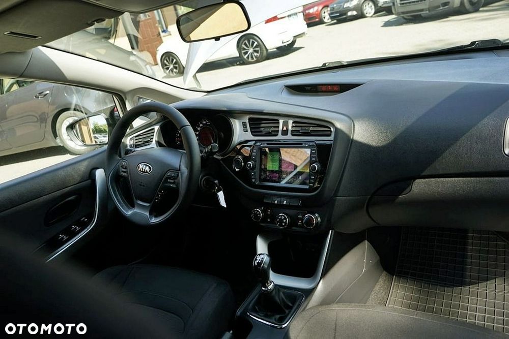 Kia Ceed - 22
