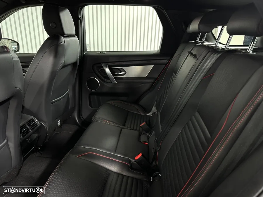 Land Rover Discovery Sport 1.5 I3 P300e AWD R-Dynamic - 25