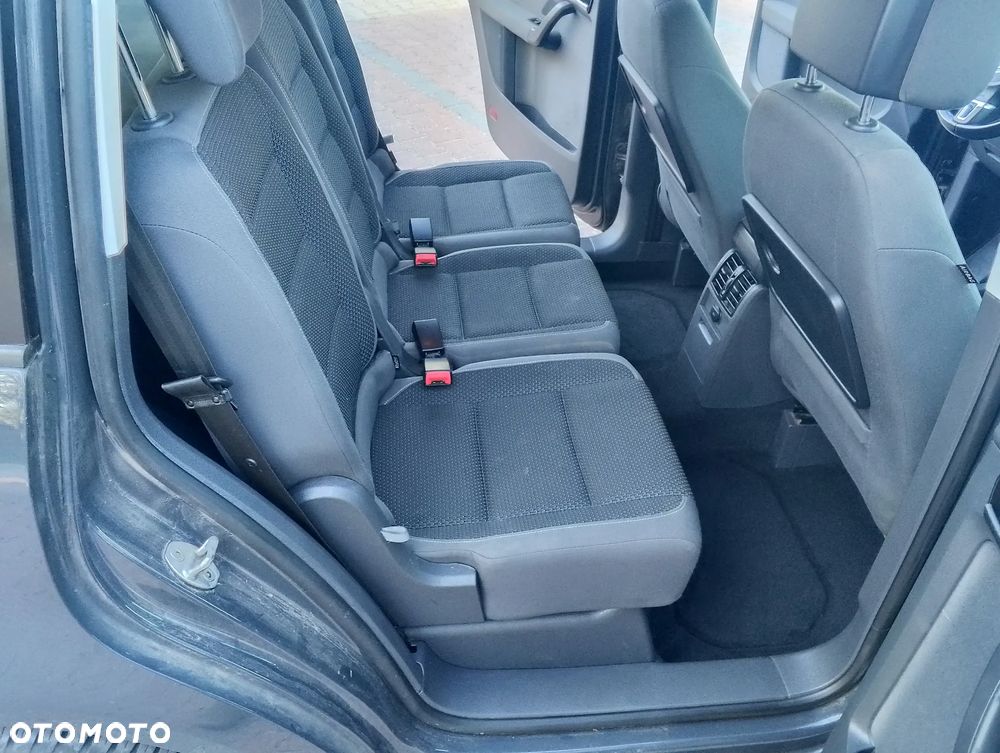 Volkswagen Touran 1.6 TDI DPF STYLE - 29