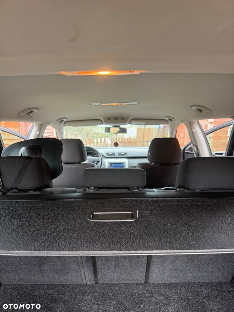 Volkswagen Passat 2.0 TDI DPF DSG Trendline - 21