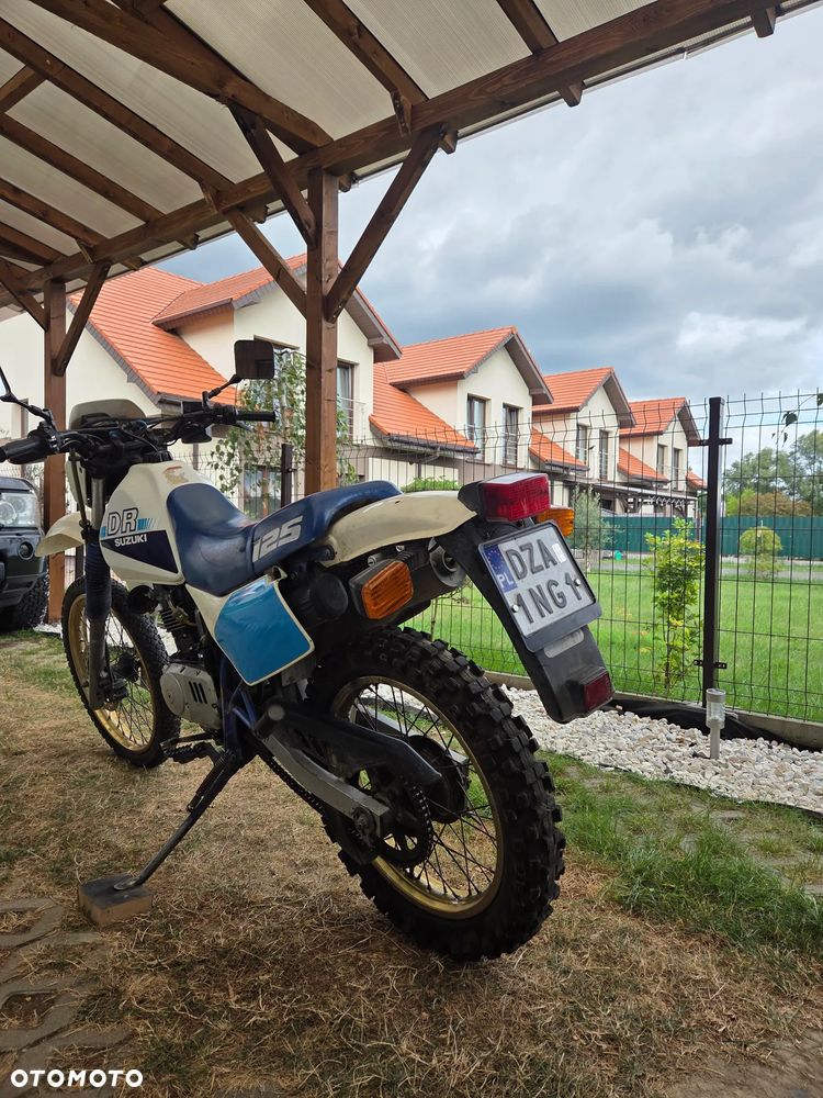 Suzuki DR - 8