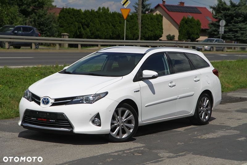 Toyota Auris - 1