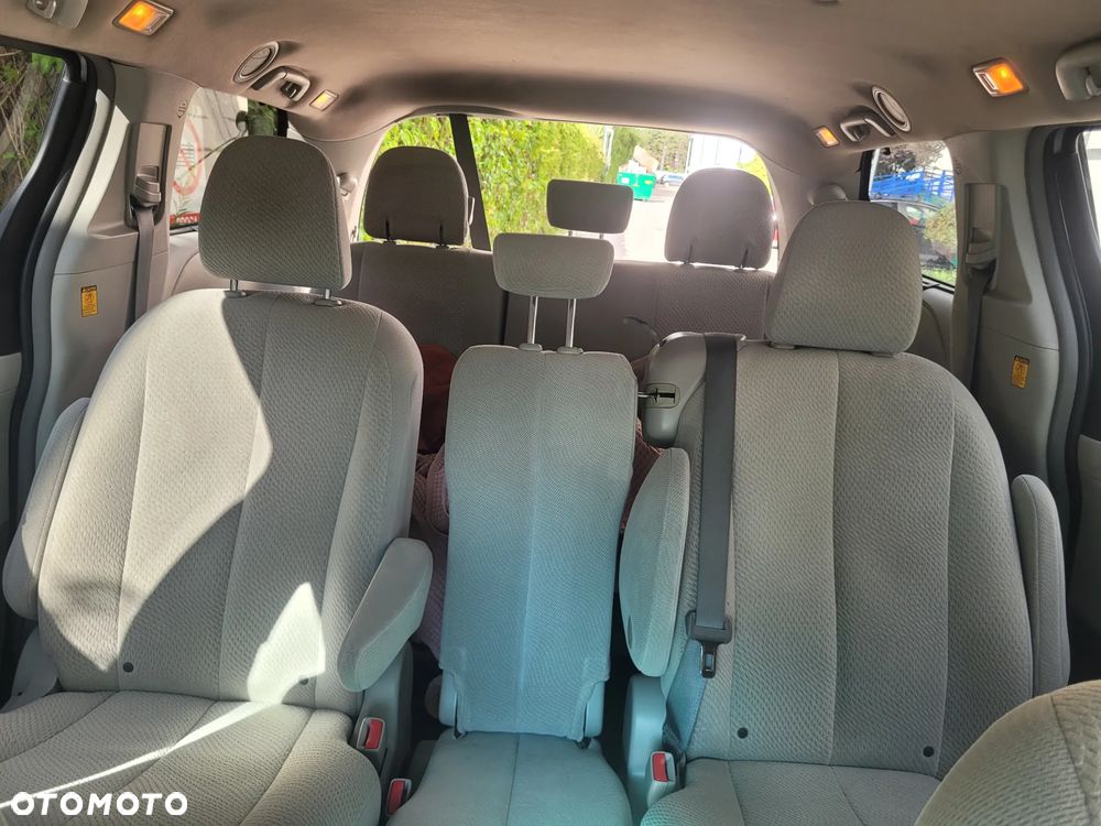 Toyota Sienna 3.5 V6 - 20