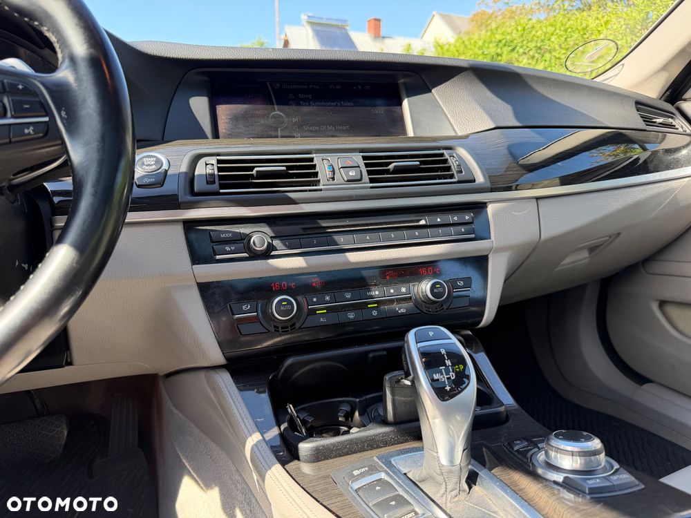 BMW Seria 5 530d Sport-Aut Luxury Line - 22