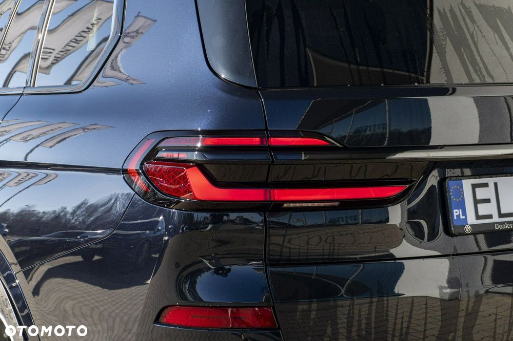 BMW X7 - 7