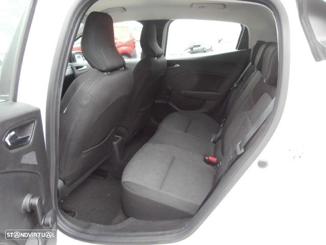 Renault Clio 1.6 E-Tech Full Hybrid Techno - 25