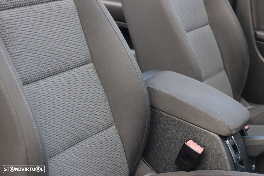 VW Golf Cabriolet - 13