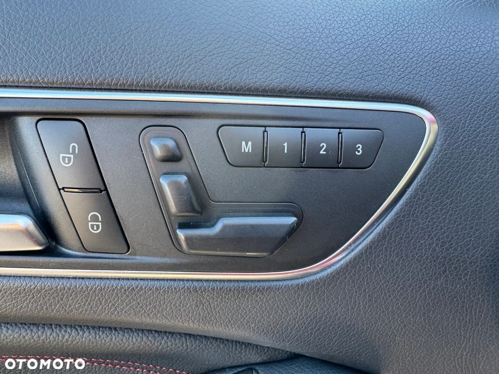 Mercedes-Benz GLA 250 4Matic 7G-DCT AMG Line - 22