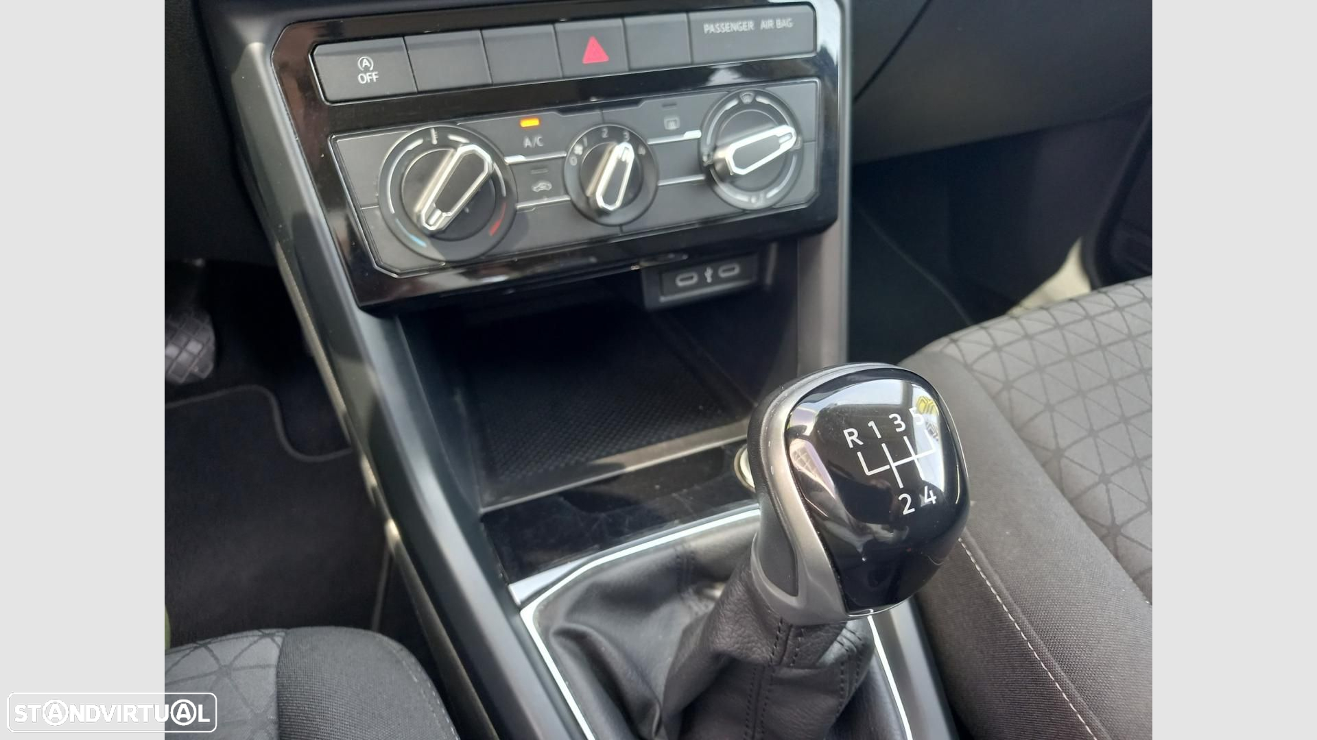 VW T-Cross 1.0 TSI Life - 9