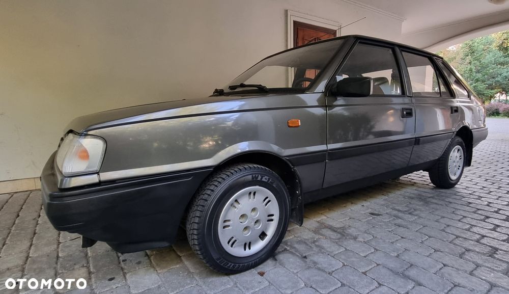 Polonez Caro - 18