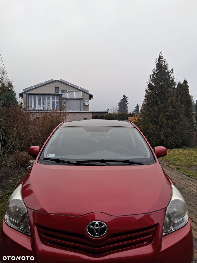 Toyota Verso 1.8 Premium - 2