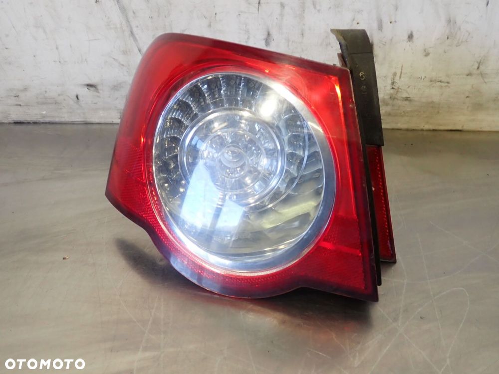 LAMPA LEWA TYLNA VOLKSWAGEN PASSAT B6 3C5945095H - 1