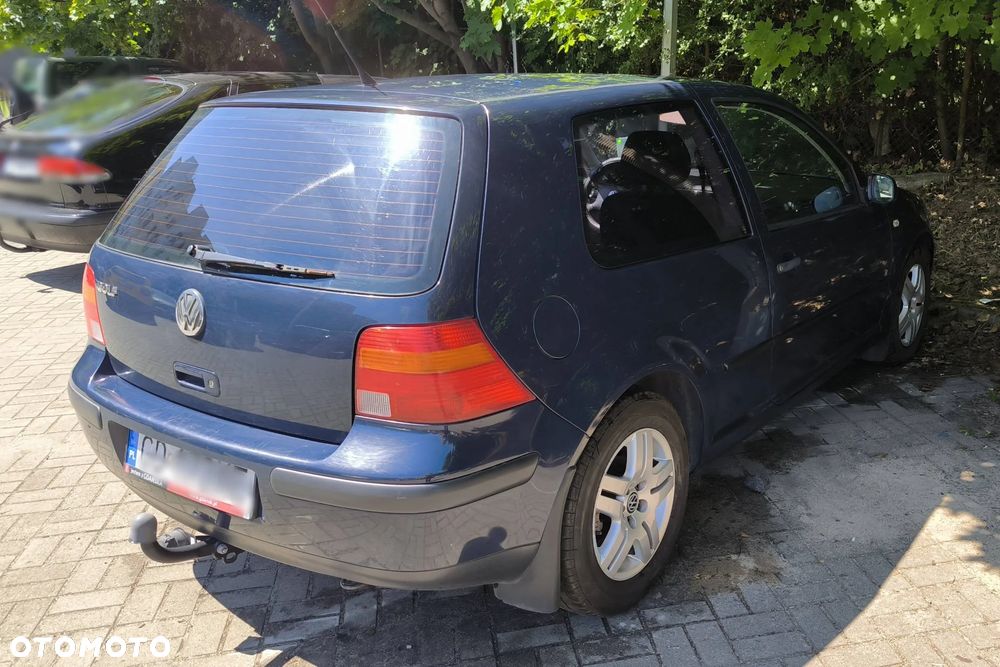 Volkswagen Golf - 2