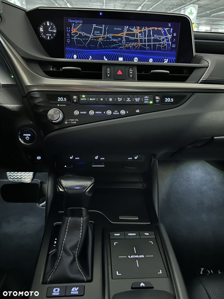 Lexus ES 300h Business Edition + - 15