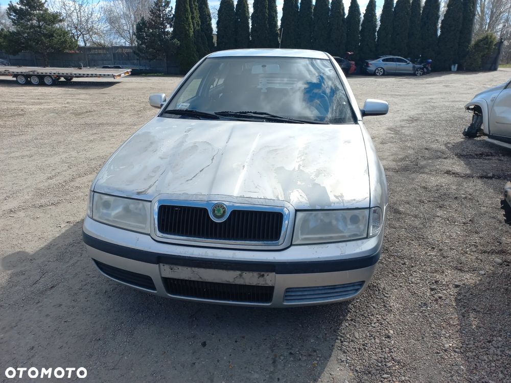 Skoda Octavia I 1.6 benzyna 01r wszystkie części - 3