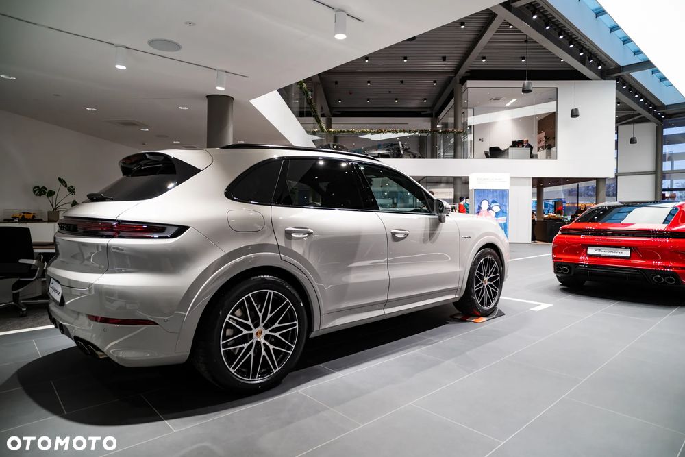 Porsche Cayenne E-Hybrid PHEV - 9